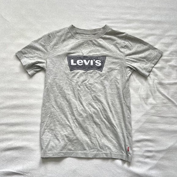 Levi's Tee, fits like Men's Small - Picture 1 of 3